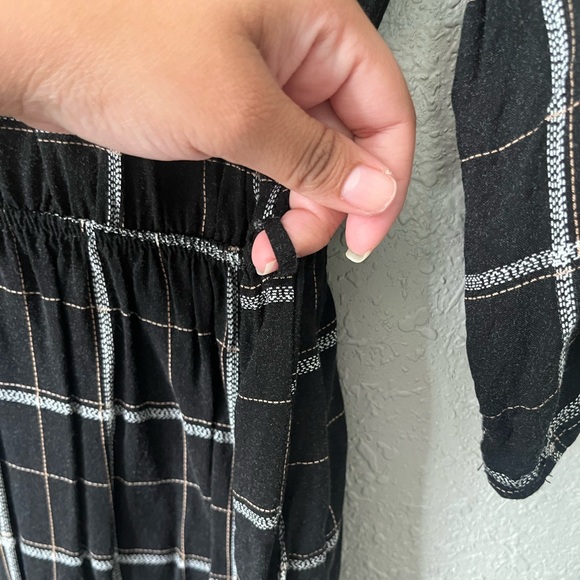 Black and white plaid shirt dress - Picture 9 of 10